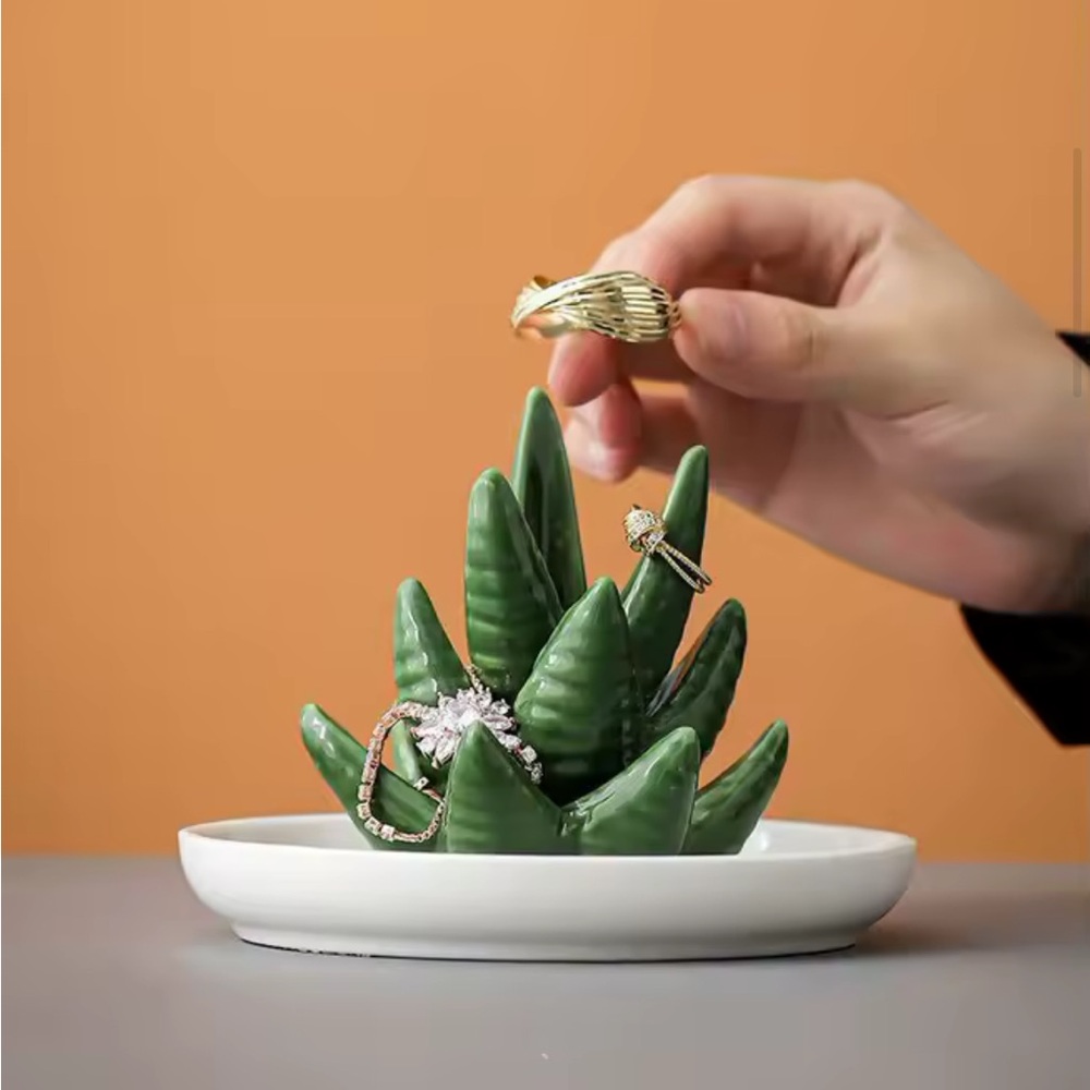 Cactus Ring Holder - Picture 2 of 10